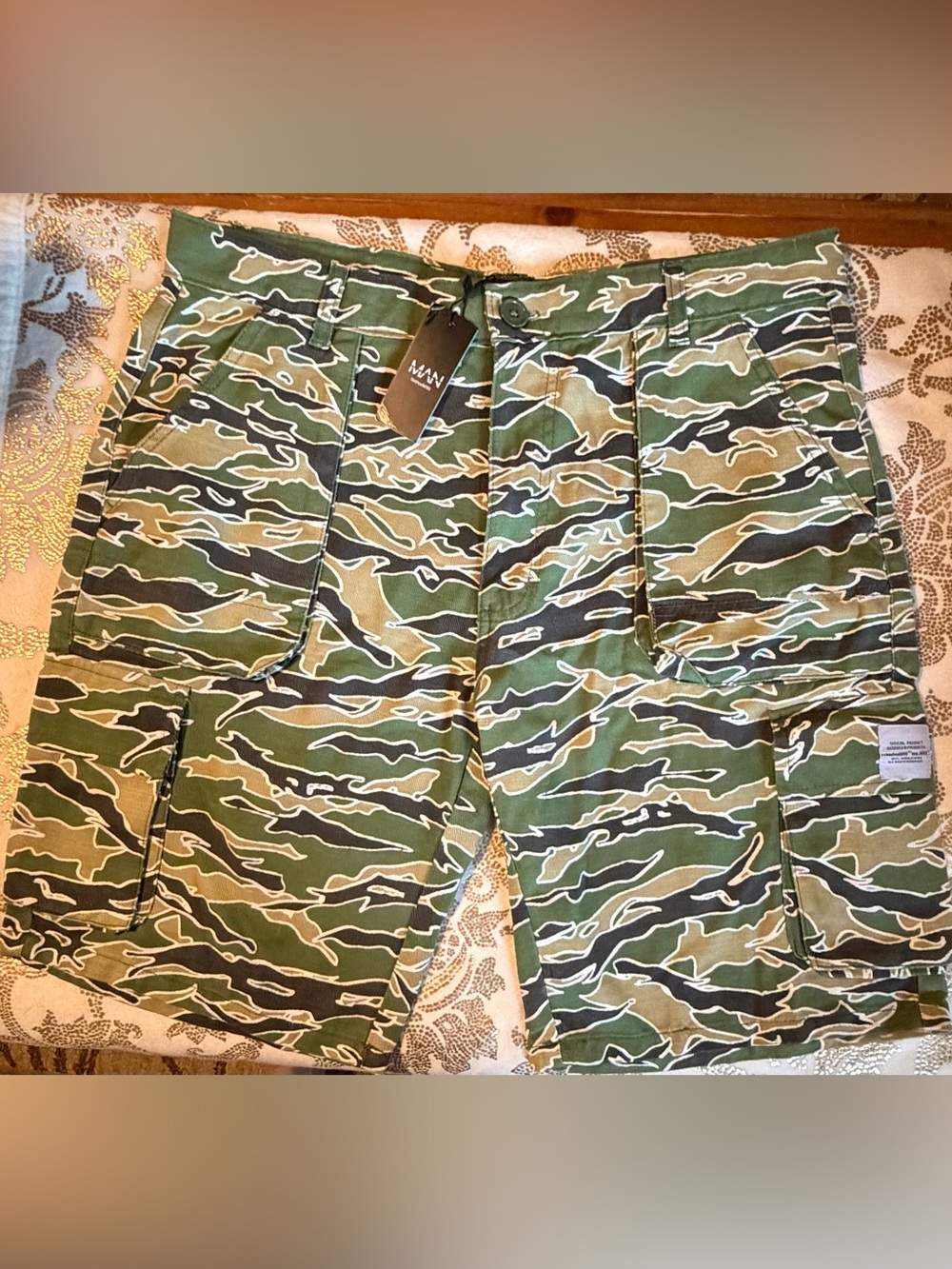 BoohooMAN Green and Black Camo Shorts Size 34 NWT